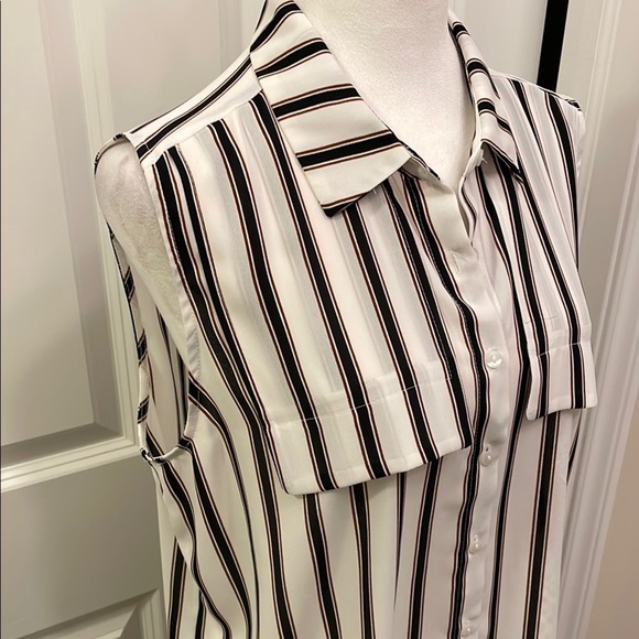 Worthington Black and White Boxy Button Down Shirt Pockets Striped - Picture 3 of 13